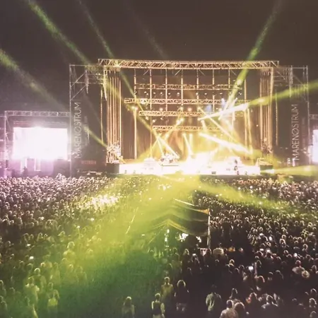 B&B Boliches 푸엔히롤라